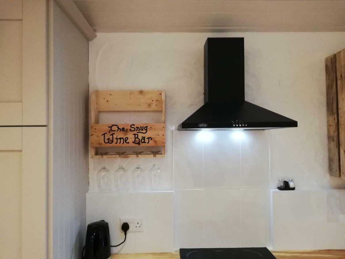 The Snug Apartment Cong Bagian luar foto
